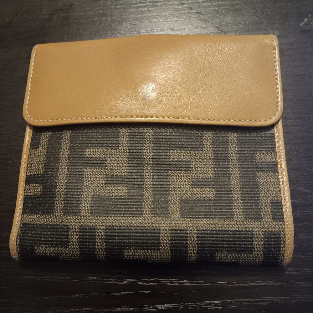 Fendi Vintage Rare Yellow and Black Wallet (EUC) - Picture 9 of 13